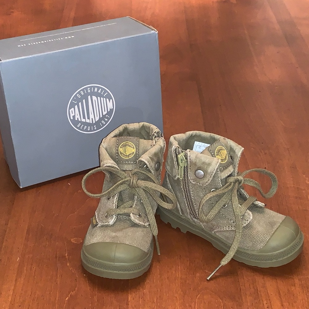 😍 Brand new, never worn PALLADIUM kids shoes! 😍